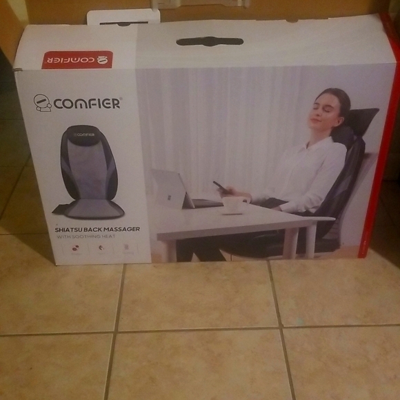 Comfier Shiatsu Back Massager with Soothing Heat - Picture 1 of 4